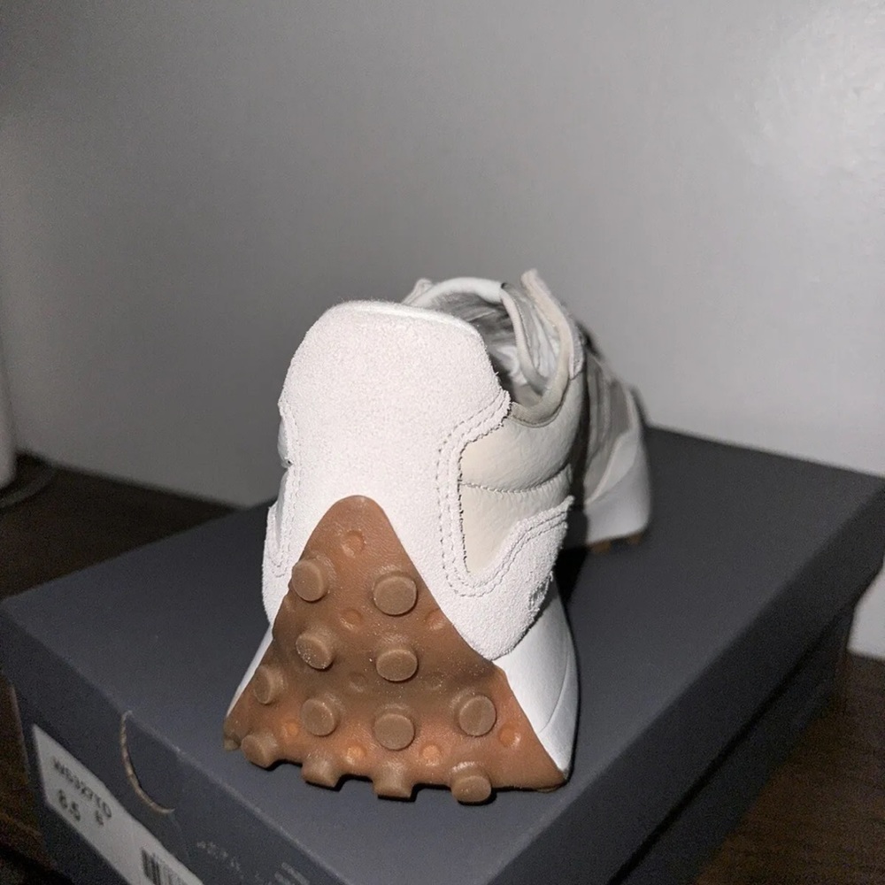 New balance 327 all white